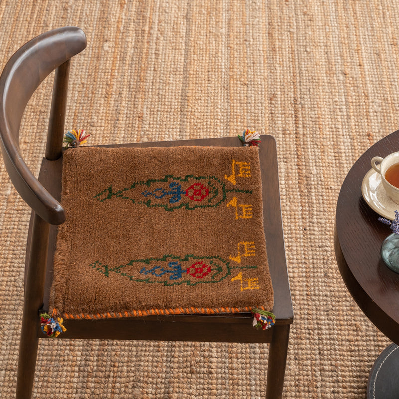 ギャッベ　ペルシャ手織り絨毯　座布団　43×39cm