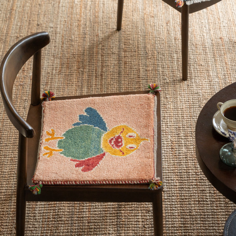 ギャッベ　ペルシャ手織り絨毯　座布団　42×40cm