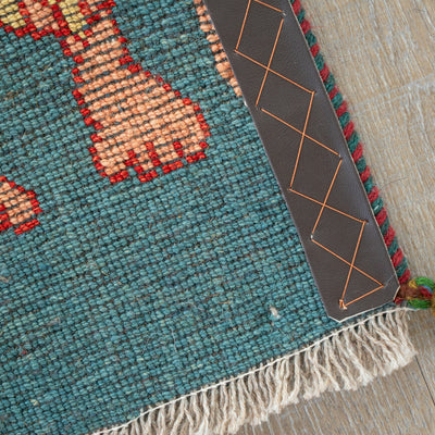 ギャッベ　ペルシャ手織り絨毯　座布団　41×37cm