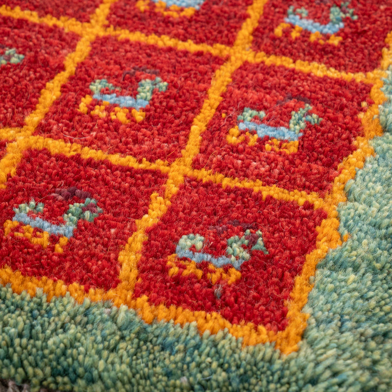 ギャッベ　ペルシャ手織り絨毯　座布団　43×45cm