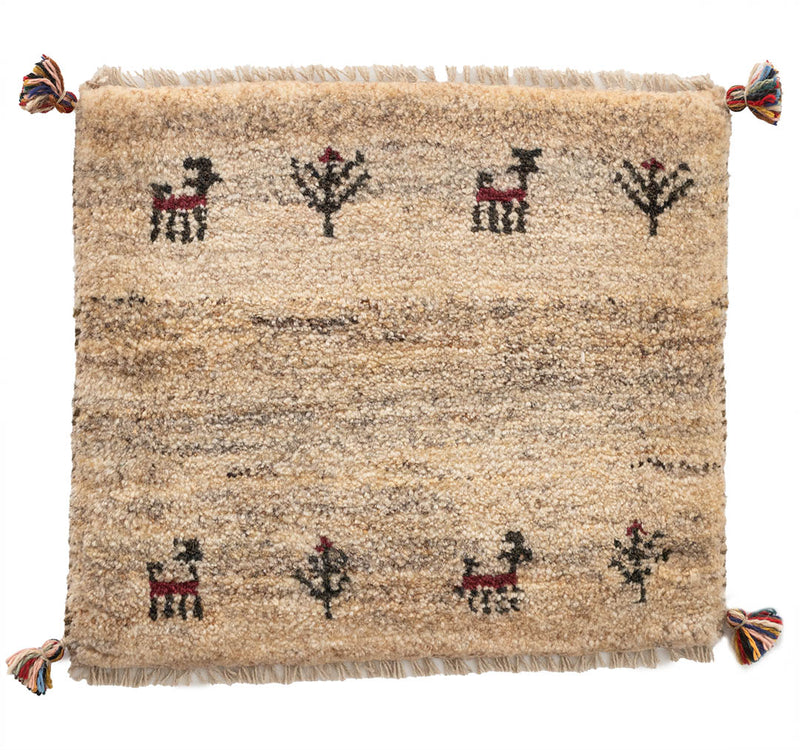 ギャッベ　ペルシャ手織り絨毯　座布団　47×42cm