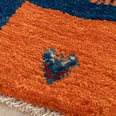 ギャッベ　ペルシャ手織り絨毯　座布団　46×42cm