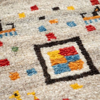 ギャッベ　ペルシャ手織り絨毯　座布団　42×47cm