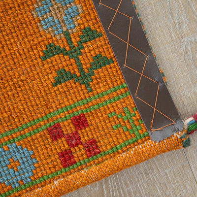 ギャッベ　ペルシャ手織り絨毯　座布団　42×41cm