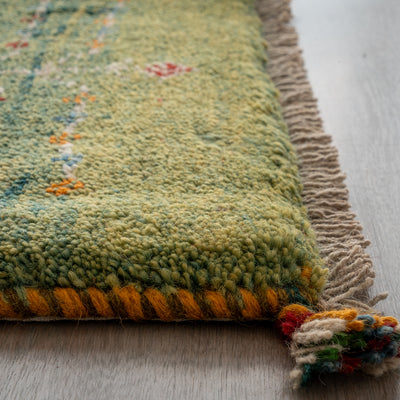 ギャッベ　ペルシャ手織り絨毯　座布団　44×40cm