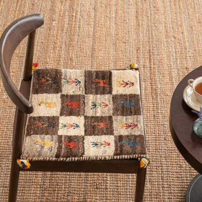 ギャッベ　ペルシャ手織り絨毯　座布団　46×43cm