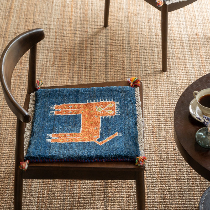 ギャッベ　ペルシャ手織り絨毯　座布団　40×41cm