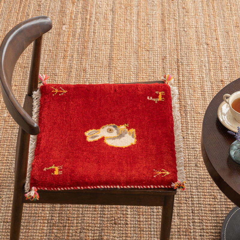 ギャッベ　ペルシャ手織り絨毯　座布団　45×43cm