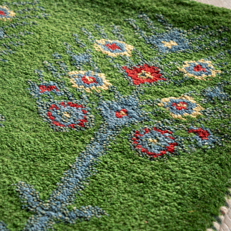 ギャッベ　ペルシャ手織り絨毯　座布団　43×40cm