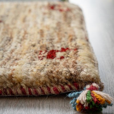 ギャッベ　ペルシャ手織り絨毯　座布団　39×35cm