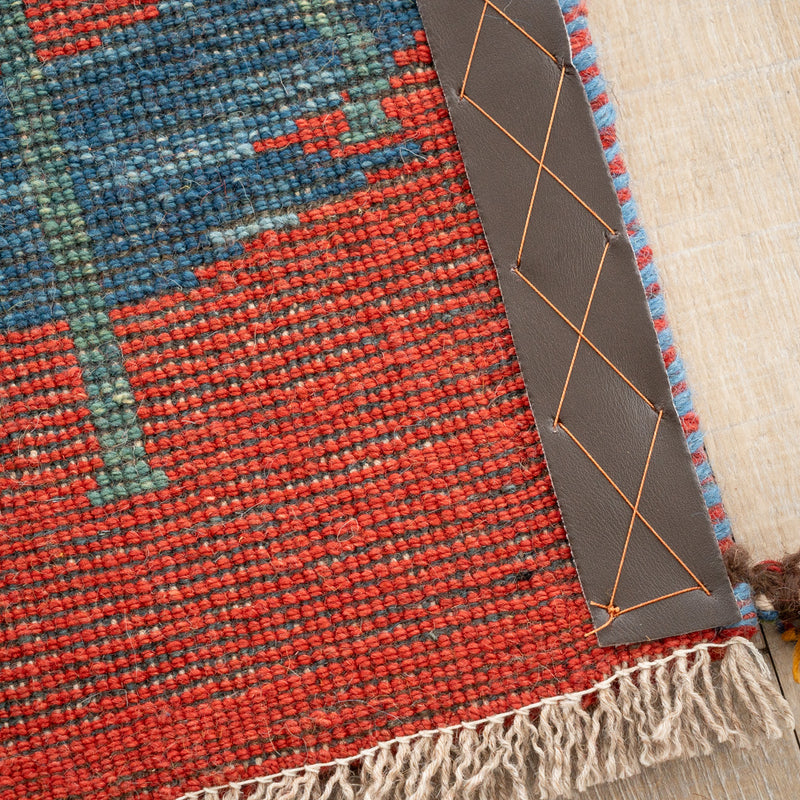 ギャッベ　ペルシャ手織り絨毯　座布団　42×42cm