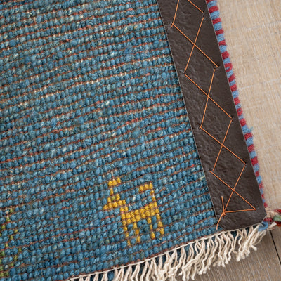 ギャッベ　ペルシャ手織り絨毯　座布団　41×35cm