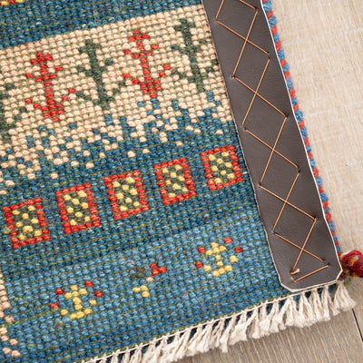 ギャッベ　ペルシャ手織り絨毯　座布団　45×43cm