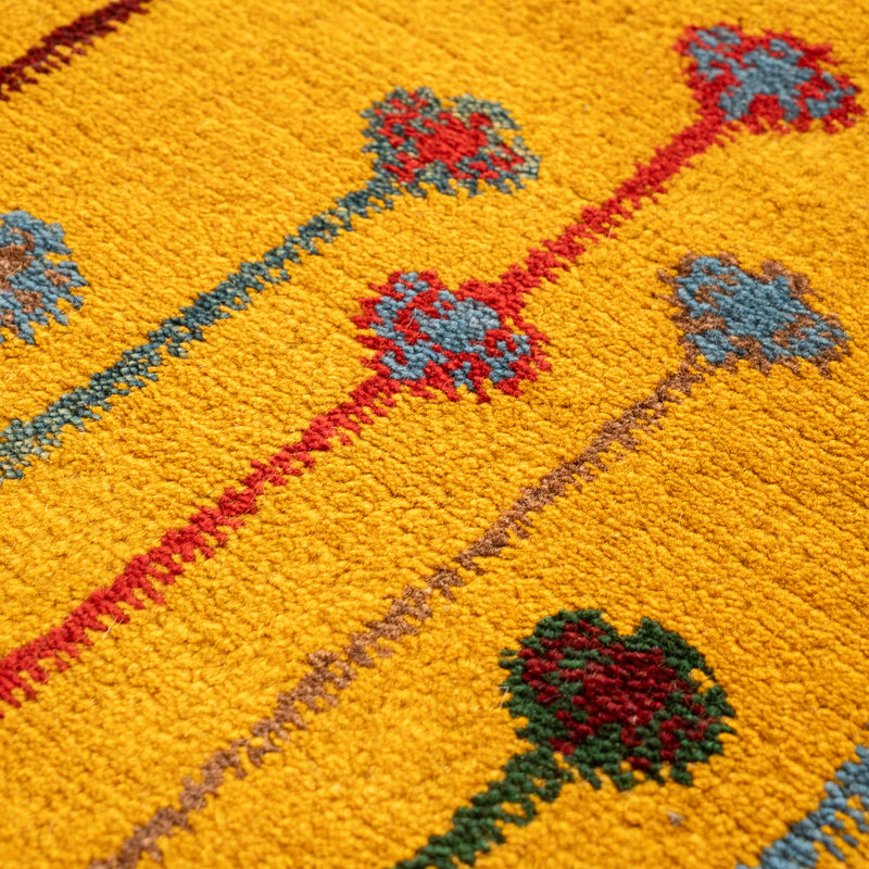 ギャッベ　ペルシャ手織り絨毯　座布団　42×41cm