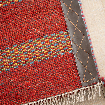 ギャッベ　ペルシャ手織り絨毯　座布団　44×37cm