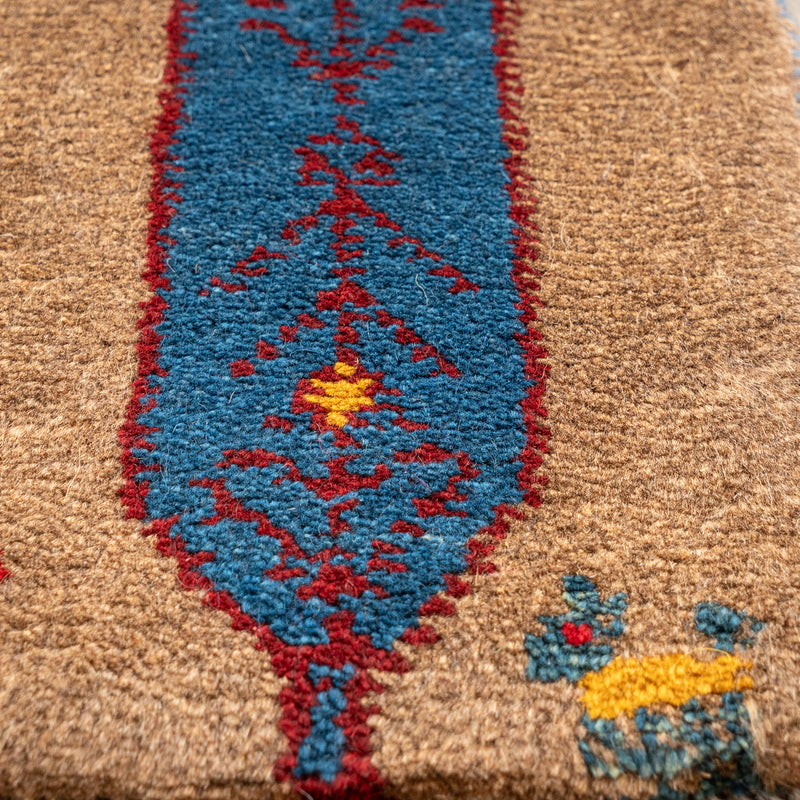 ギャッベ　ペルシャ手織り絨毯　座布団　43×42cm
