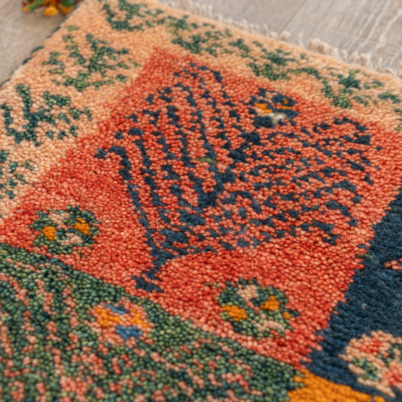 ギャッベ　ペルシャ手織り絨毯　座布団　41×40cm