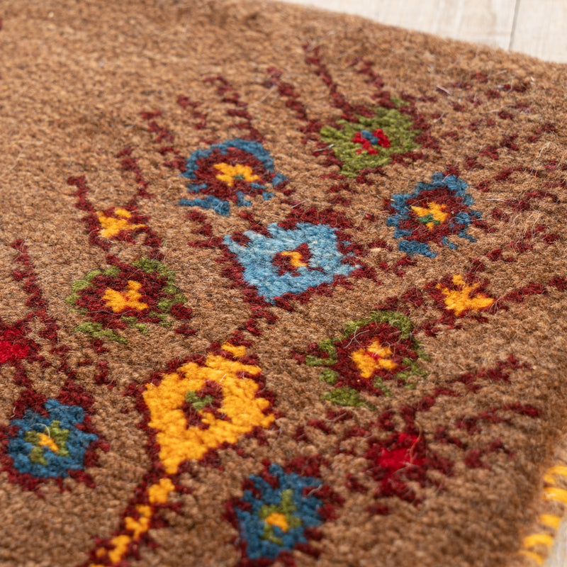 ギャッベ　ペルシャ手織り絨毯　座布団　45×41cm