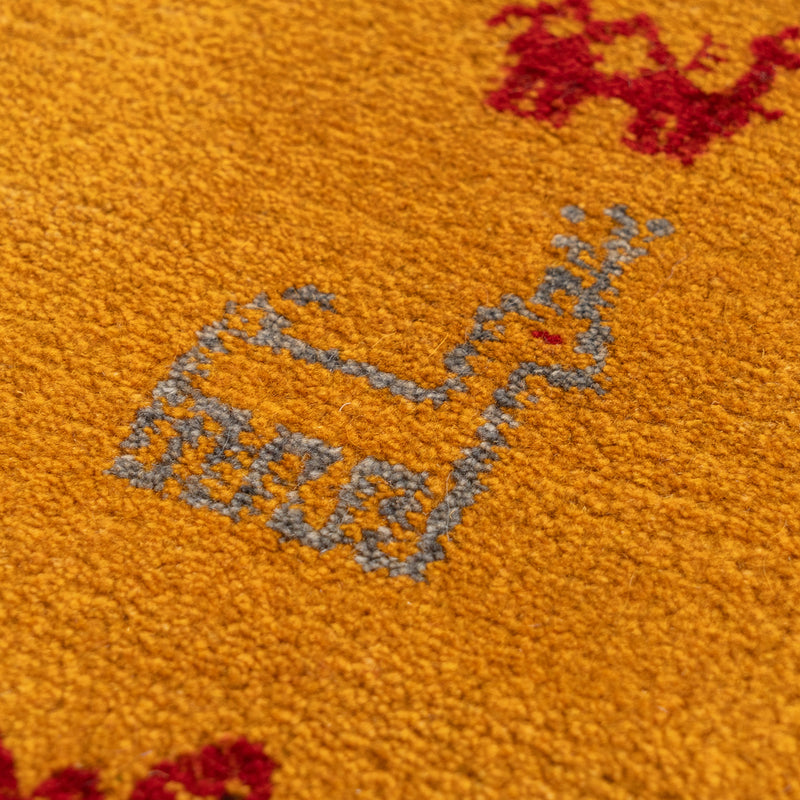 ギャッベ　ペルシャ手織り絨毯　座布団　42×41cm