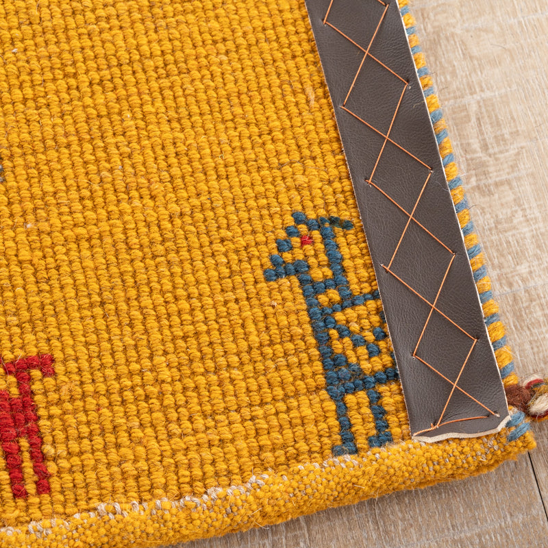 ギャッベ　ペルシャ手織り絨毯　座布団　42×41cm