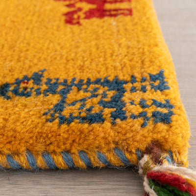 ギャッベ　ペルシャ手織り絨毯　座布団　42×41cm