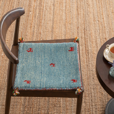 ギャッベ　ペルシャ手織り絨毯　座布団　42×41cm