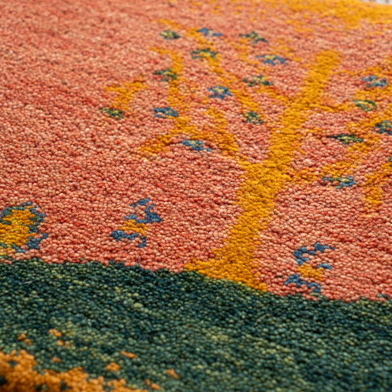 ギャッベ　ペルシャ手織り絨毯　座布団　43×37cm