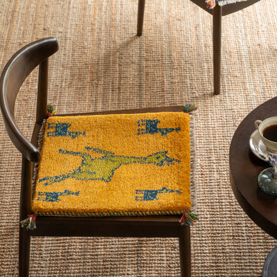 ギャッベ　ペルシャ手織り絨毯　座布団　42×43cm