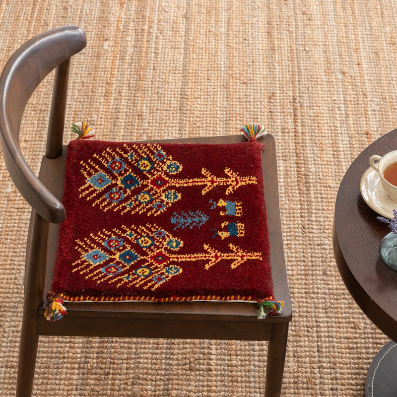 ギャッベ　ペルシャ手織り絨毯　座布団　40×39cm