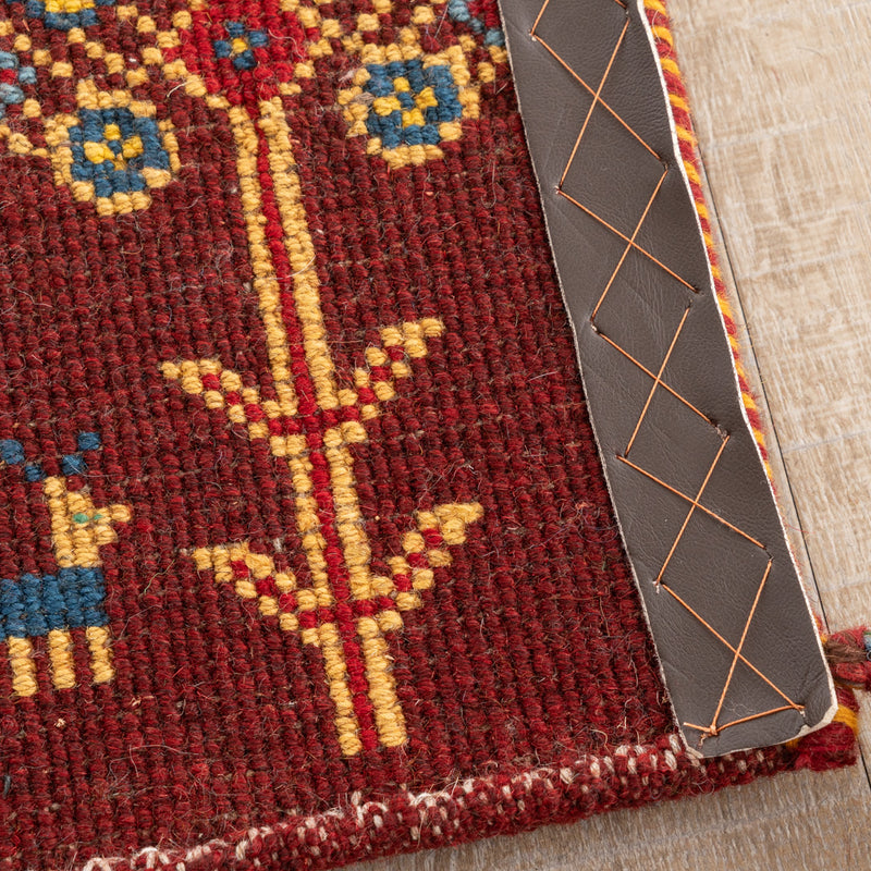 ギャッベ　ペルシャ手織り絨毯　座布団　40×39cm