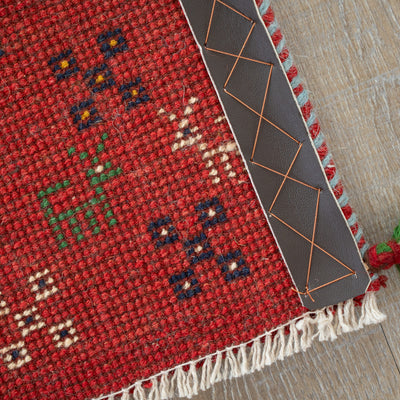 ギャッベ　ペルシャ手織り絨毯　座布団　46×42cm