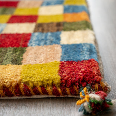 ギャッベ　ペルシャ手織り絨毯　座布団　42×42cm