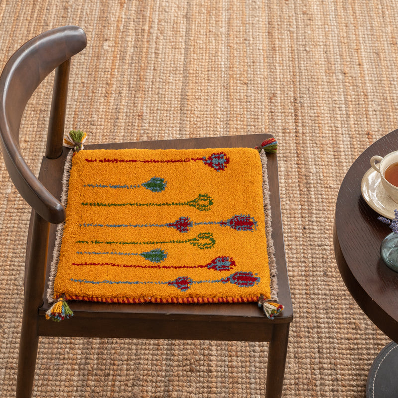 ギャッベ　ペルシャ手織り絨毯　座布団　39×38cm