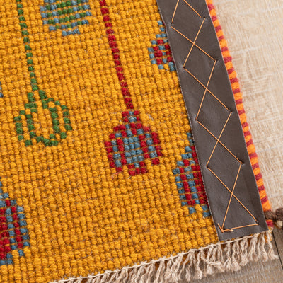 ギャッベ　ペルシャ手織り絨毯　座布団　39×38cm