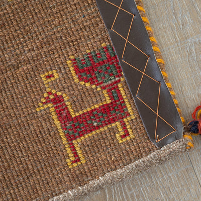 ギャッベ　ペルシャ手織り絨毯　座布団　44×39cm