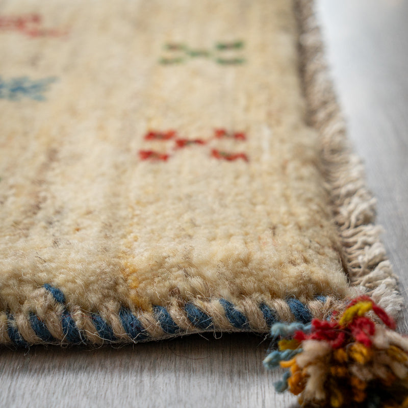 ギャッベ　ペルシャ手織り絨毯　座布団　43×36cm