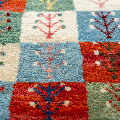 ギャッベ　ペルシャ手織り絨毯　座布団　40×41cm