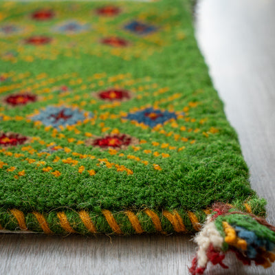 ギャッベ　ペルシャ手織り絨毯　座布団　43×41cm