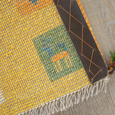 ギャッベ　ペルシャ手織り絨毯　座布団　45×43cm