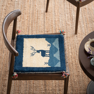 ギャッベ　ペルシャ手織り絨毯　座布団　42×41cm