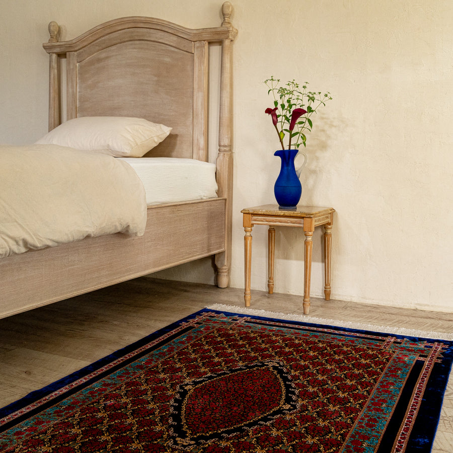 ペルシャ絨毯（機械＆手織り） バンブーシルク ラグサイズ (100×150cm