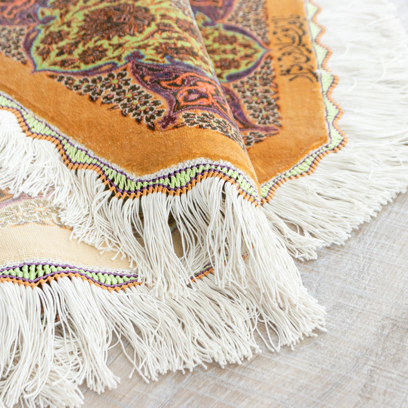 ペルシャ絨毯（手織り）　多角形