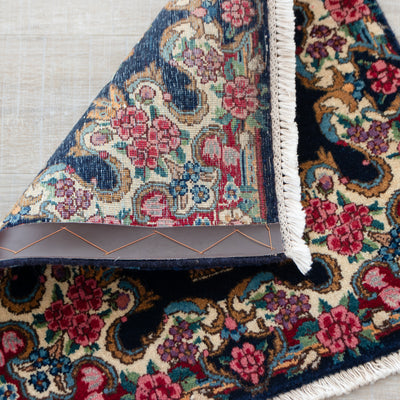 ペルシャ絨毯（手織り）　約40×40cm