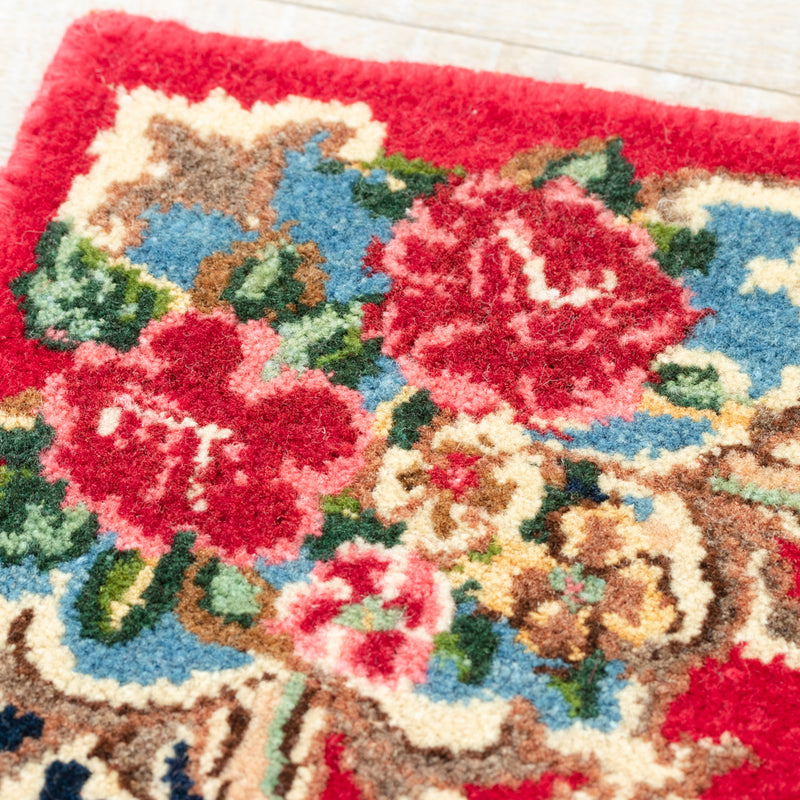 ペルシャ絨毯（手織り）　約40×40cm