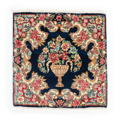 ペルシャ絨毯（手織り）　約40×40cm