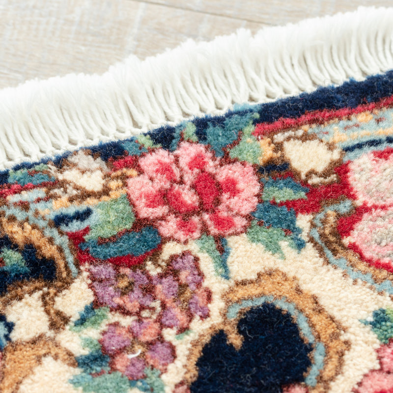 ペルシャ絨毯（手織り）　約40×40cm