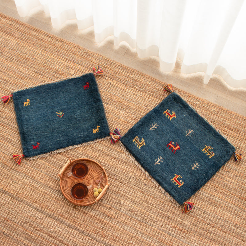 【新品未使用】ギャッベ　座布団サイズ　ペルシャ手織り　２枚セット